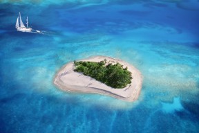 世界帆船赛事海上救援物资储备标准化建议书，海上救援船的作用
